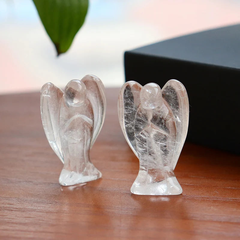 Nos statuettes d'anges gardiens sont là pour vous guider et vous protéger. Placez-en une dans votre chambre et laissez le pouvoir de guérison de la pierre naturelle vous aider à trouver votre chemin.